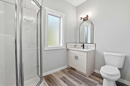 5242 51 Street, Lacombe, AB - Indoor Photo Showing Bathroom