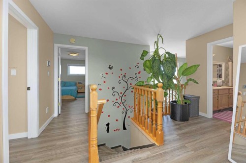 44 Lakes Close, Lacombe, AB - Indoor Photo Showing Other Room