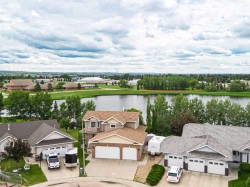 44 Lakes Close Lacombe, AB T4L 1S4
