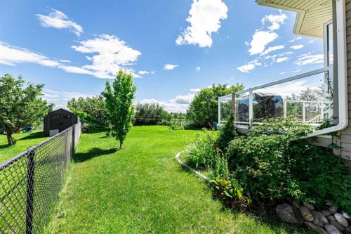 44 Lakes Close, Lacombe, AB - Outdoor