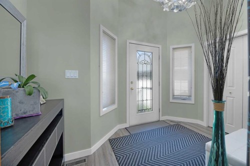 44 Lakes Close, Lacombe, AB - Indoor Photo Showing Other Room