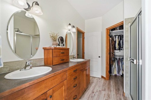 35 Aldrich Close, Red Deer, AB - Indoor Photo Showing Bathroom