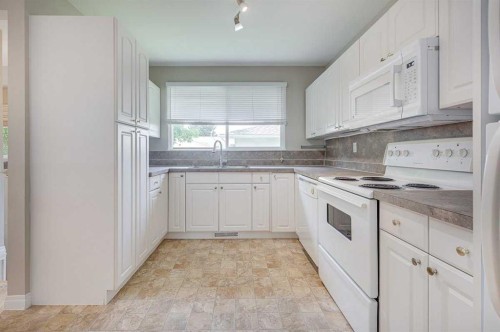 5958 West Park Crescent Crescent North, Red Deer, AB 