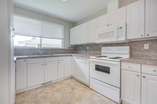 5958 West Park Crescent Crescent North, Red Deer, AB 