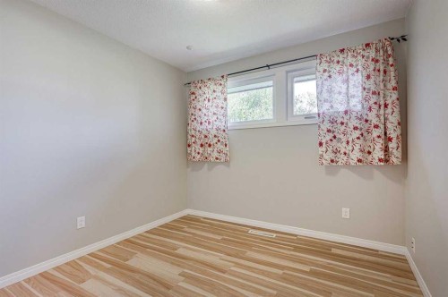 5958 West Park Crescent Crescent North, Red Deer, AB 