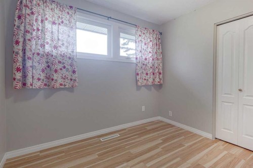 5958 West Park Crescent Crescent North, Red Deer, AB 