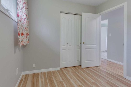 5958 West Park Crescent Crescent North, Red Deer, AB 