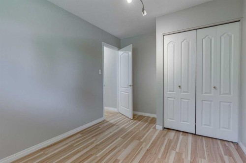 5958 West Park Crescent Crescent North, Red Deer, AB 