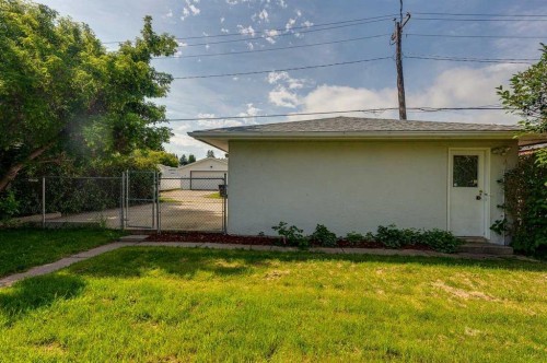 5958 West Park Crescent Crescent North, Red Deer, AB 