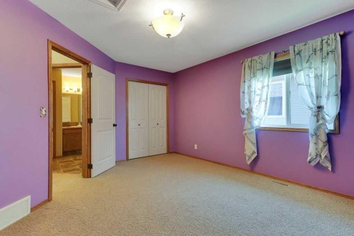9 Thomas Place, Red Deer, AB 