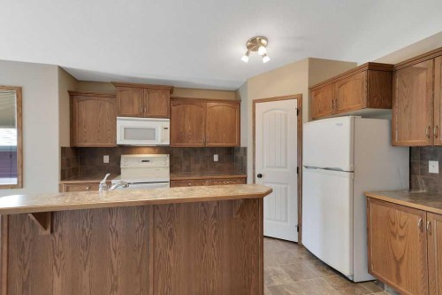 9 Thomas Place, Red Deer, AB 