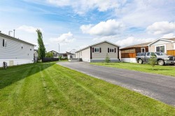 98-15 Mackenzie Ranch Way Lacombe, AB T4L 0B4