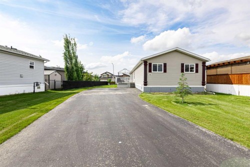 98-15 Mackenzie Ranch Way, Lacombe, AB 