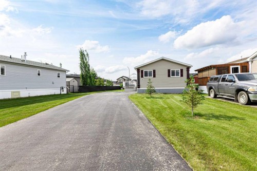98-15 Mackenzie Ranch Way, Lacombe, AB 