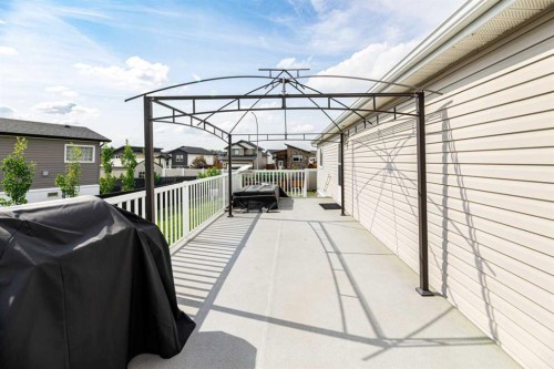 98-15 Mackenzie Ranch Way, Lacombe, AB 