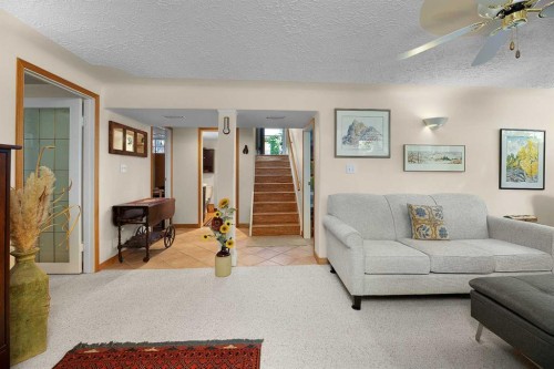 5305 44 Avenue, Red Deer, AB 
