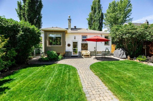 5305 44 Avenue, Red Deer, AB 