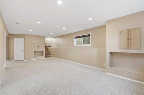 48 Vanson Close, Red Deer, AB 