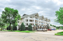 208-5419 49 Avenue Camrose, AB T4V 0N6