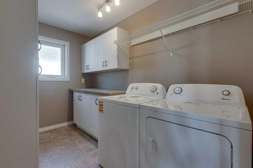 84 Windermere Close, Red Deer, AB 