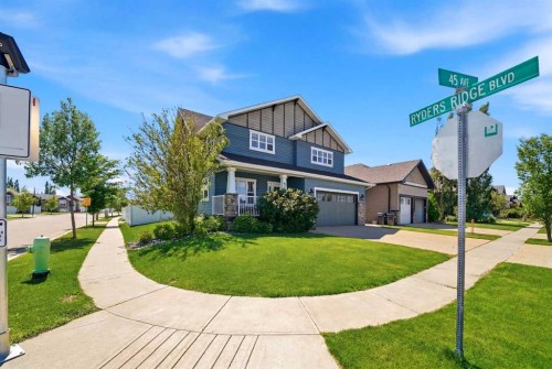 4002 45 Avenue, Sylvan Lake, AB 