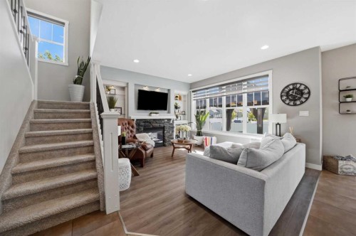 4002 45 Avenue, Sylvan Lake, AB 