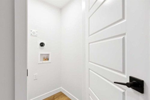 425 Lewiston Landing Ne, Calgary, AB - Indoor Photo Showing Other Room