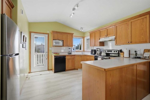 277 Deschner Close, Red Deer, AB 