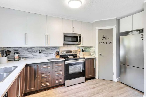4412 45 Avenue, Sylvan Lake, AB 