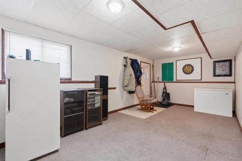 4420 57 Avenue, Innisfail, AB - Indoor Photo Showing Other Room