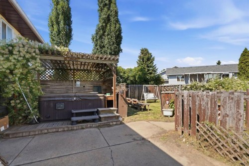 4420 57 Avenue, Innisfail, AB - Outdoor