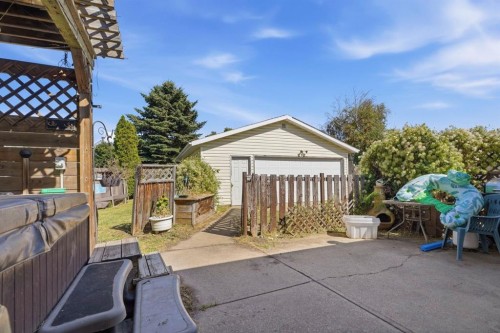 4420 57 Avenue, Innisfail, AB - Outdoor