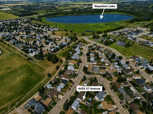 4420 57 Avenue, Innisfail, AB -  With View