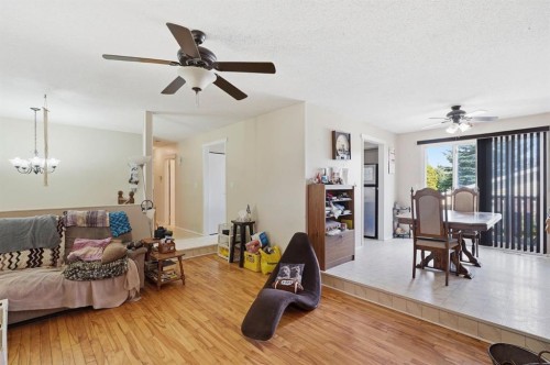 4420 57 Avenue, Innisfail, AB - Indoor