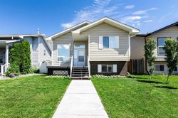 13 Duval Crescent Red Deer, AB T4R 2Y7