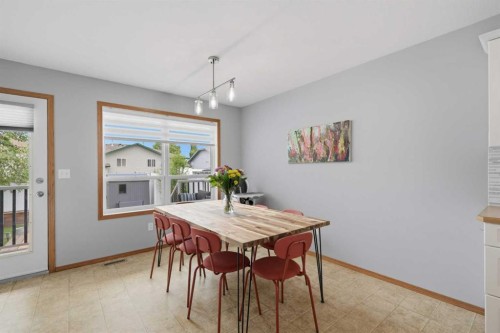 126 Logan Close, Red Deer, AB 