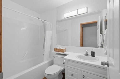 126 Logan Close, Red Deer, AB 