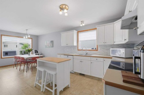 126 Logan Close, Red Deer, AB 