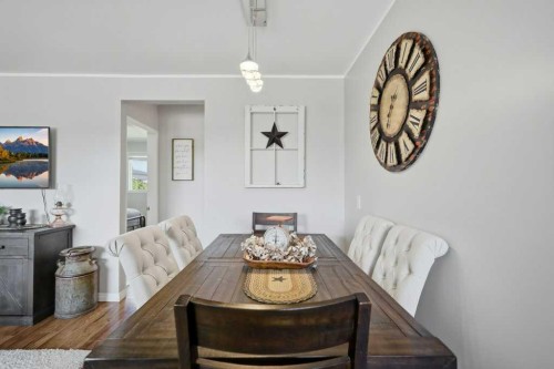 5028 48 Avenue, Caroline, AB - Indoor Photo Showing Dining Room