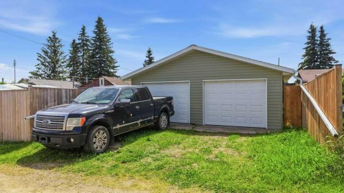 5028 48 Avenue, Caroline, AB - Outdoor