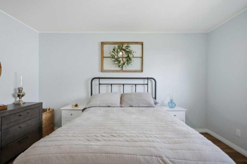 5028 48 Avenue, Caroline, AB - Indoor Photo Showing Bedroom