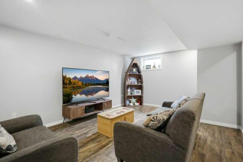 5028 48 Avenue, Caroline, AB - Indoor