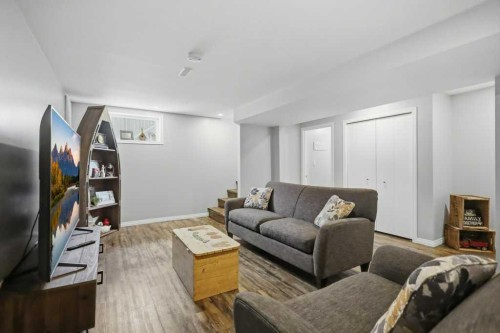 5028 48 Avenue, Caroline, AB - Indoor Photo Showing Living Room