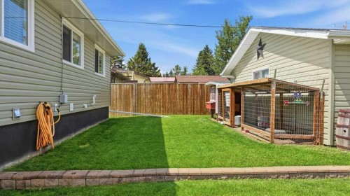 5028 48 Avenue, Caroline, AB - Outdoor With Exterior