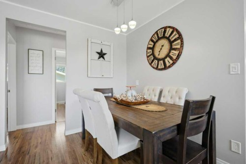 5028 48 Avenue, Caroline, AB - Indoor Photo Showing Dining Room