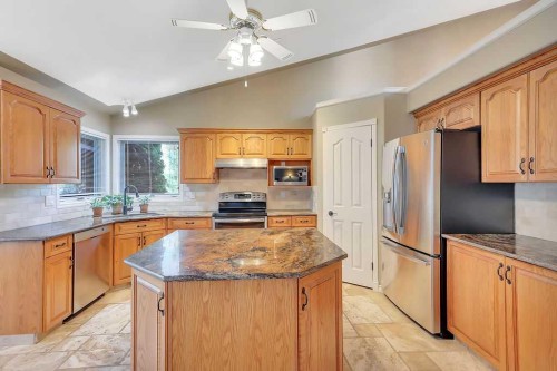 6406 55 Avenue, Ponoka, AB - Indoor Photo Showing Kitchen With Double Sink