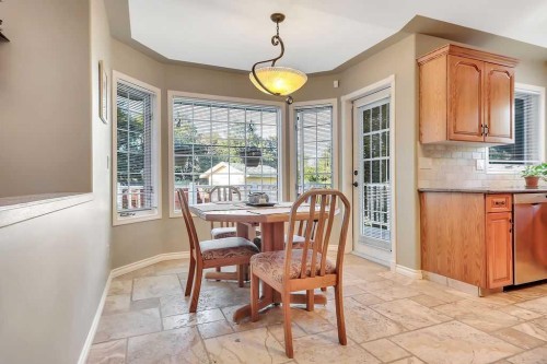 6406 55 Avenue, Ponoka, AB - Indoor Photo Showing Dining Room