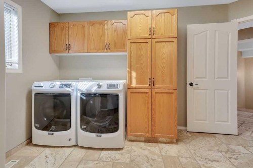6406 55 Avenue, Ponoka, AB - Indoor Photo Showing Laundry Room