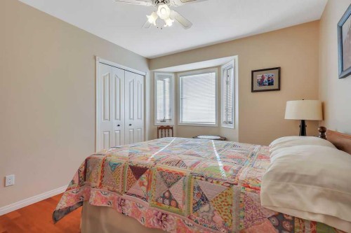 6406 55 Avenue, Ponoka, AB - Indoor Photo Showing Bedroom