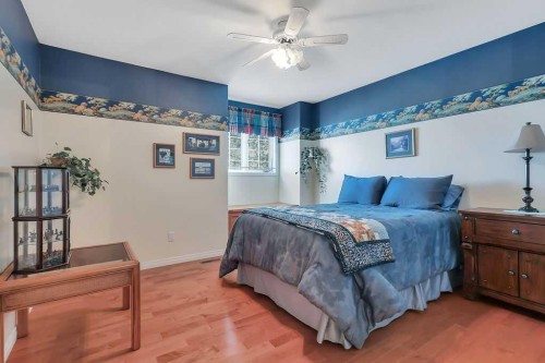 6406 55 Avenue, Ponoka, AB - Indoor Photo Showing Bedroom